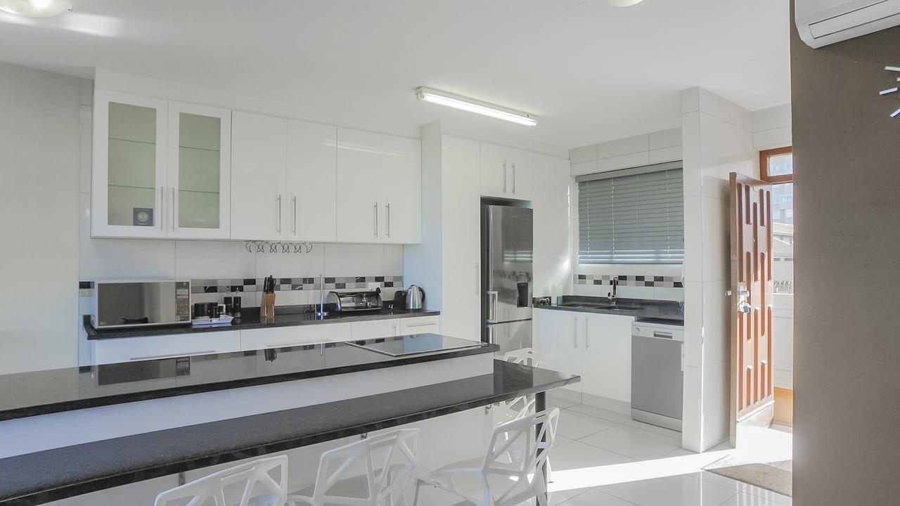 South Coast Beachfront Holiday Apartments Amanzimtoti Ngoại thất bức ảnh