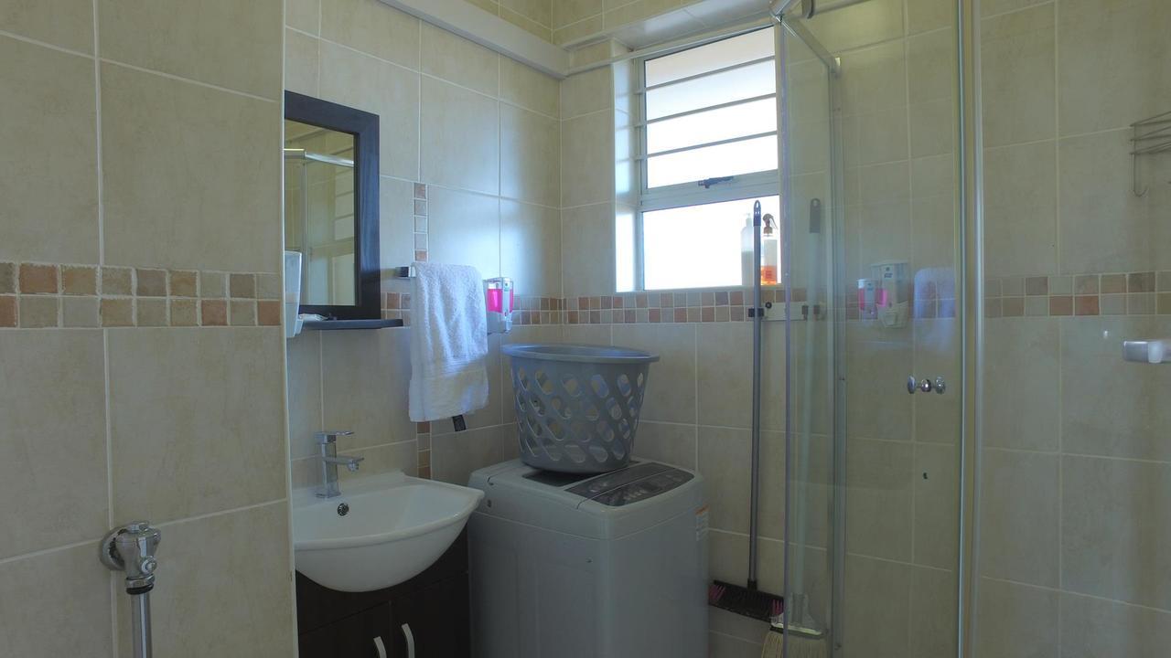South Coast Beachfront Holiday Apartments Amanzimtoti Ngoại thất bức ảnh